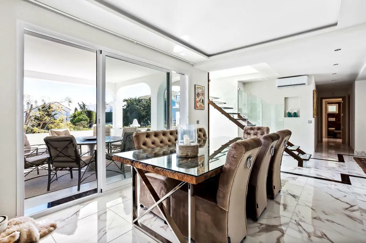 Luxury Villa Marbella With Nice Garden, Pool And Jacuzzi By Varenso Holidays Spain