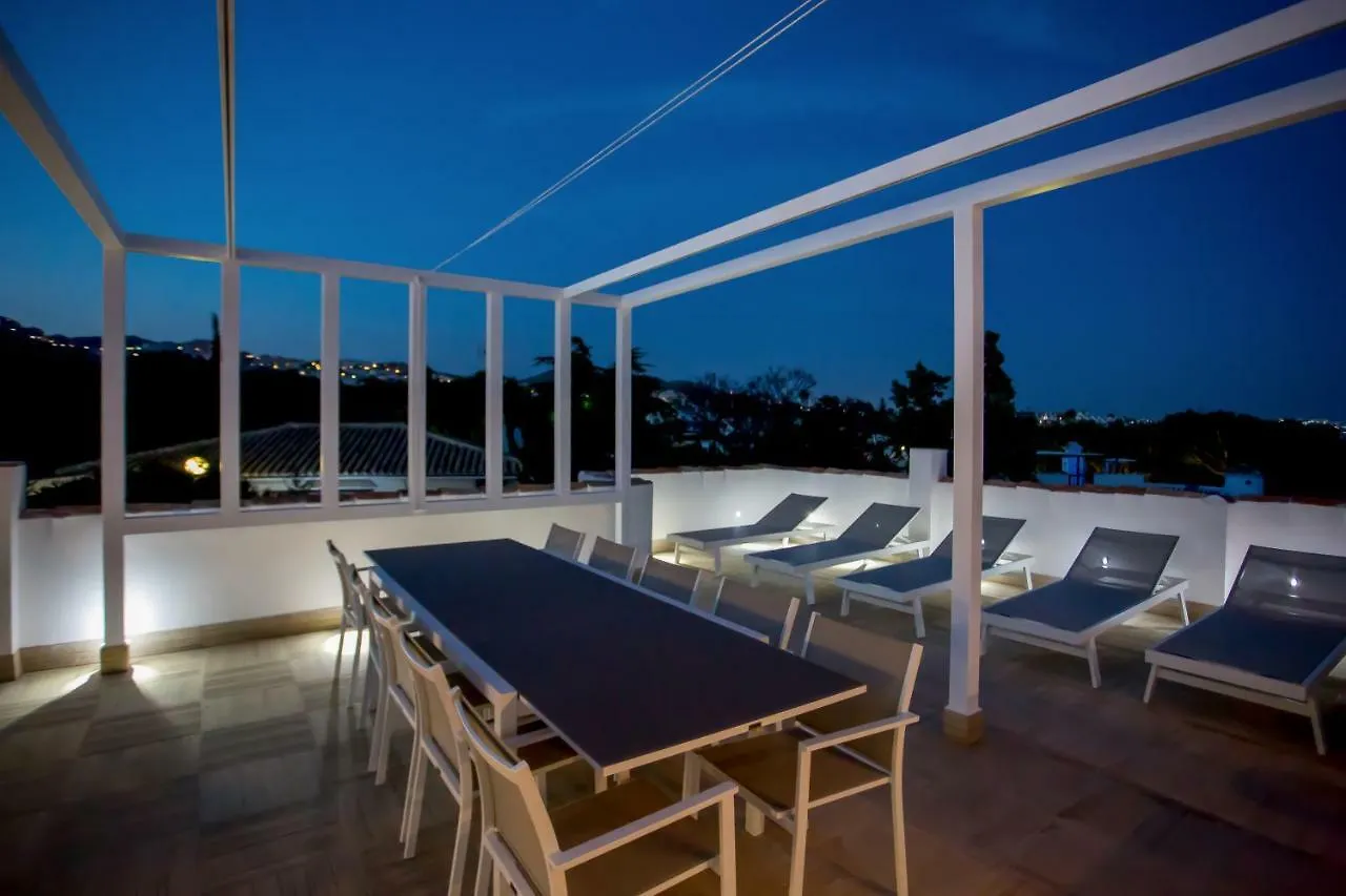 Luxury Villa Marbella With Nice Garden, Pool And Jacuzzi By Varenso Holidays