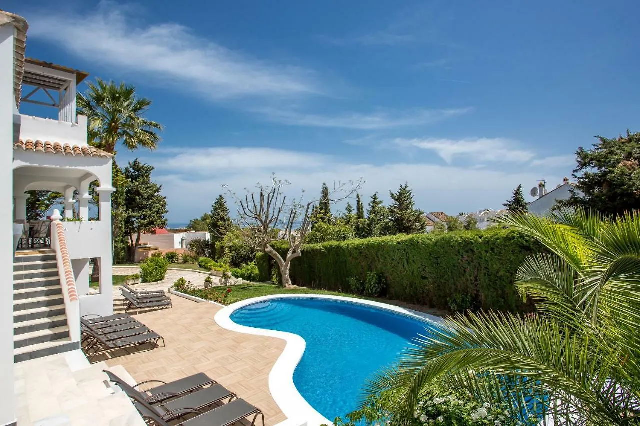 Luxury Villa Marbella With Nice Garden, Pool And Jacuzzi By Varenso Holidays Espanha